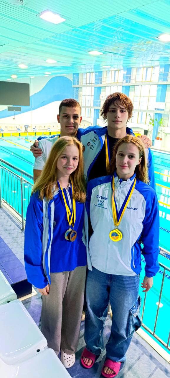 Чемпіонат України та чемпіонат України серед юніорів з плавання