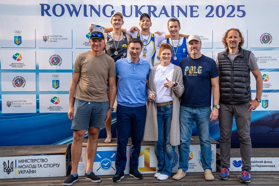 Вітаємо спортсменів відділення веслування академічного та їх тренерів