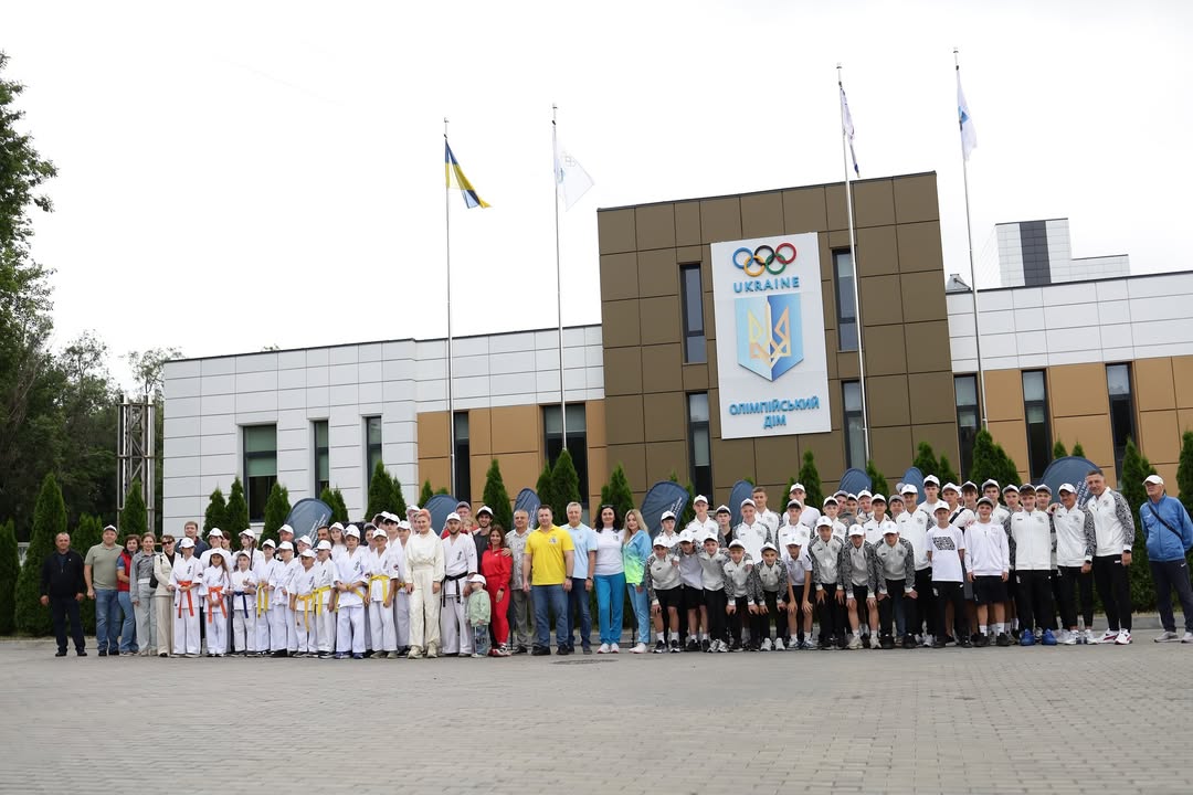 На Дніпропетровщині замайорів олімпійський прапор на честь Міжнародного олімпійського дня