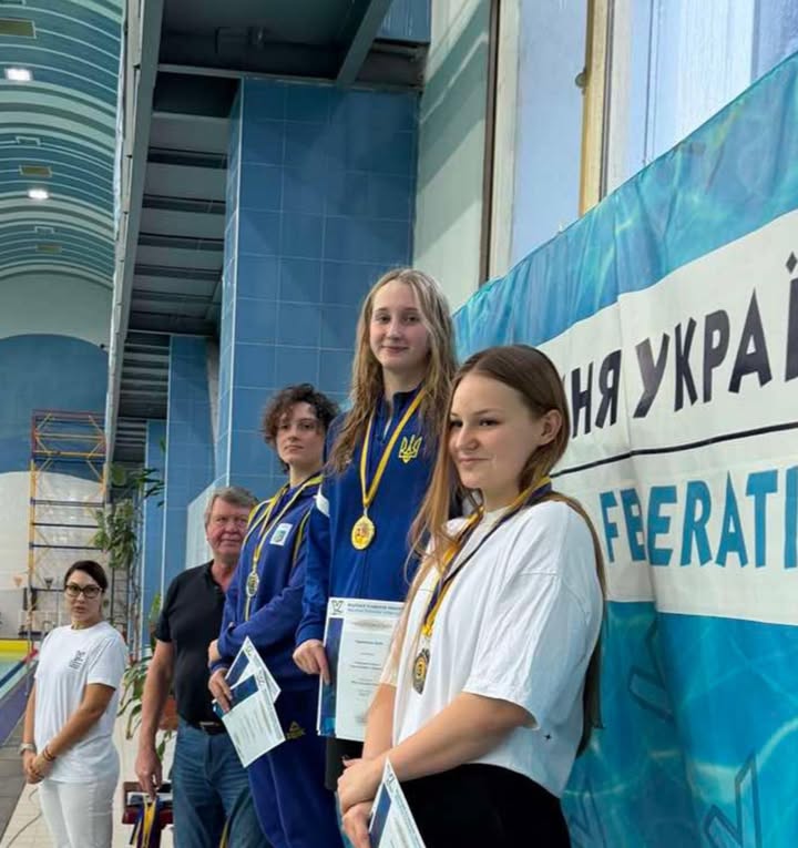 10-13 грудня в м. Бровари пройшов чемпіонат України та чемпіонат України серед юніорів з плавання!