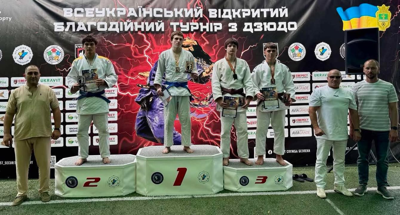 Спортсмени ДФКС взяли участь у Всеукраїнському турнірі з дзюдо у пмт.Криве Озеро з 19 по 21 червня.Турнір зібрав близько 600 учасників ( 55 команд) з багатьох регіонів України та спортсменів з Республіки Молдова!