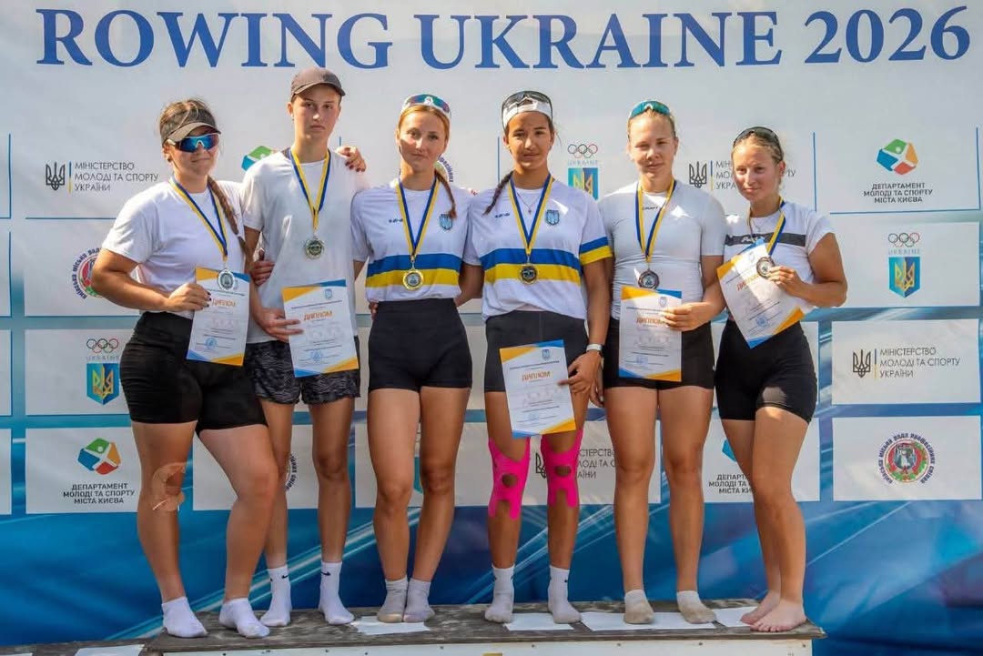 🏆 Вітаємо наших чемпіонів та призерів Чемпіонату України серед юніорів з веслування академічного! 🚣‍♀️🚣‍♂️