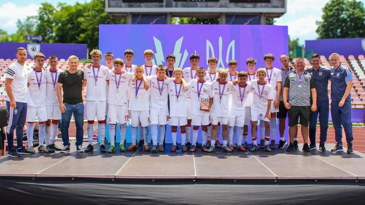 ❤️🤍⚽️ УФК-Кривбас U-14 — віцепереможці Першого Суперкубка НЛМ! 🥈🏆